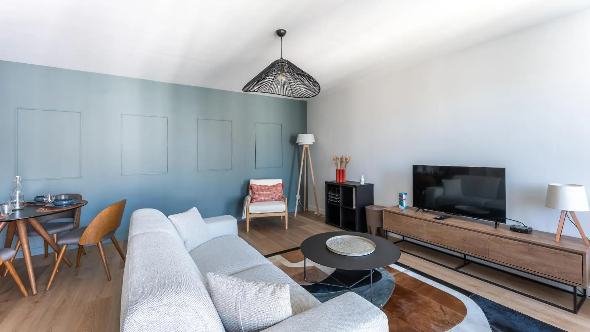 Apartamento Mdor - Montagari Appt A Lyon 0*,